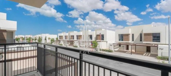 4 bedrooms Villa in Yas Island, UAE No. 44393 22