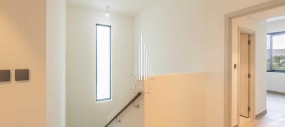 4 bedrooms Villa in Yas Island, UAE No. 44393 3