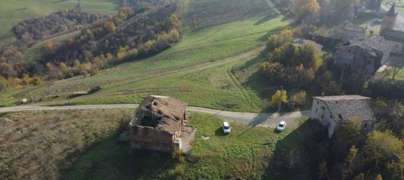 Casa de 8 divisões em Castelvetro di Modena, Italy N.º 153452 9