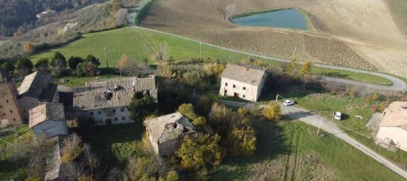 Casa de 8 divisões em Castelvetro di Modena, Italy N.º 153452 12