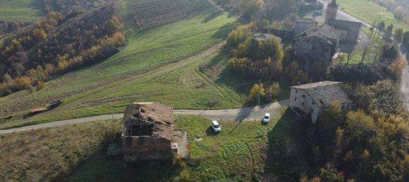 Casa de 8 divisões em Castelvetro di Modena, Italy N.º 153452 6