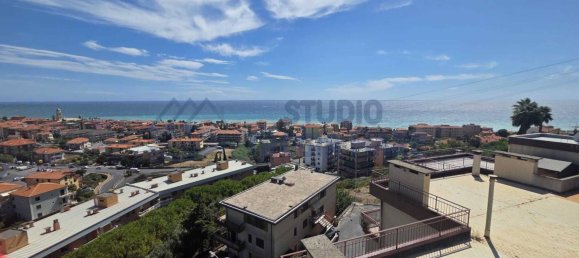 2 bedrooms Apartment in Riva Ligure, Italy No. 353294 3