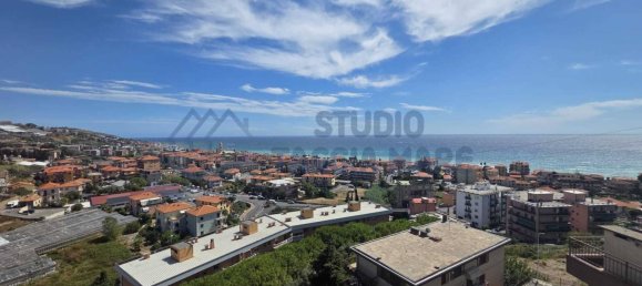 2 bedrooms Apartment in Riva Ligure, Italy No. 353294 2