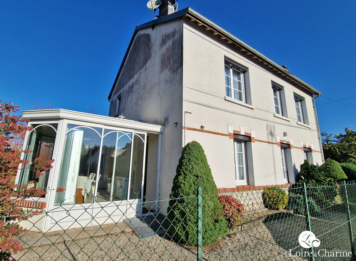 4 Schlafzimmer Haus in La Ferte-Saint-Cyr, France, Nr. 158493