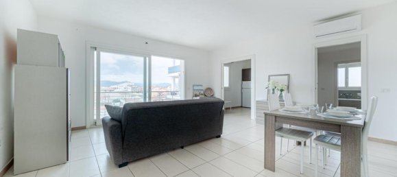 3 rooms Apartment in Olbia, Italy No. 235531 4