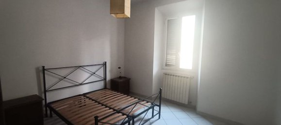 3-Zimmer Wohnung in Prato, Italy, Nr. 282445 9