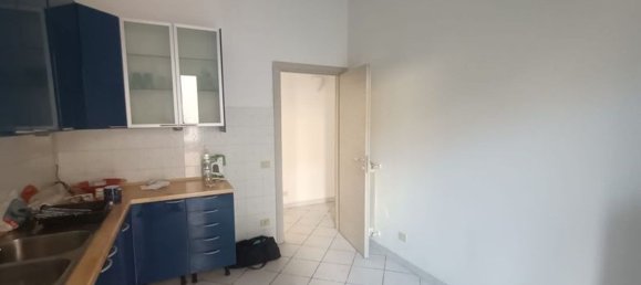 3-Zimmer Wohnung in Prato, Italy, Nr. 282445 3