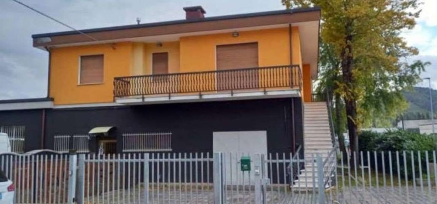 9 bedrooms Apartment in Sant'Angelo in Vado, Italy No. 333078