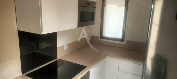 Квартира с 3 спальнями в Лимей-Бреванн, Франция № 350310 3