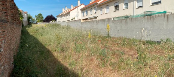920m² Land in Valladolid, Spain No. 81786 4