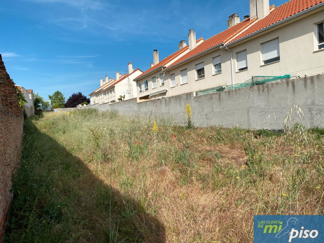 920m² Land in Valladolid, Spain No. 81786