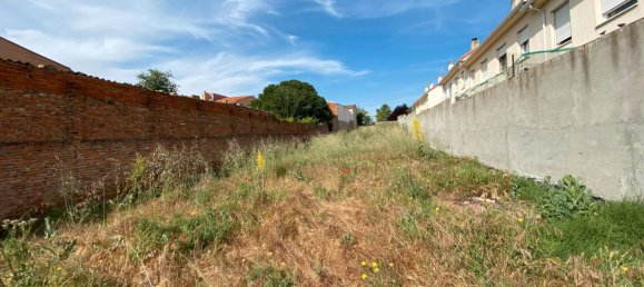 920m² Land in Valladolid, Spain No. 81786 7
