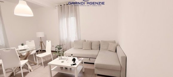 1 bedroom Apartment in Parma, Italy No. 22319 2