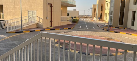 20 غرف نوم شقة في جبل علي, UAE رقم 8039 35