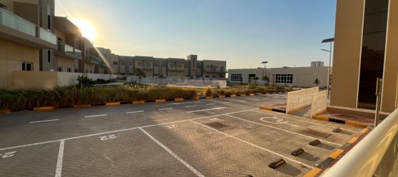 20 غرف نوم شقة في جبل علي, UAE رقم 8039 16