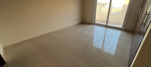 20 غرف نوم شقة في جبل علي, UAE رقم 8039 8