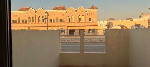 20 غرف نوم شقة في جبل علي, UAE رقم 8039 40