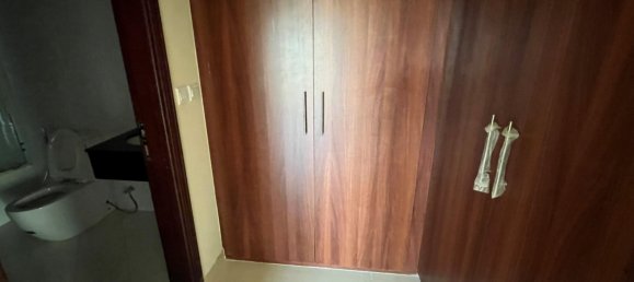 20 غرف نوم شقة في جبل علي, UAE رقم 8039 28