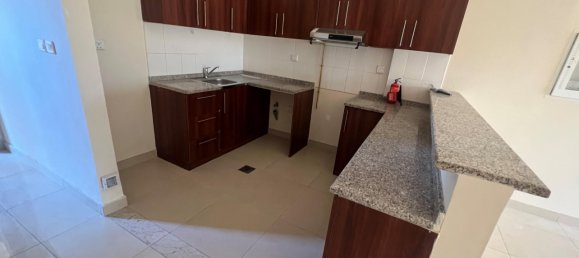 20 غرف نوم شقة في جبل علي, UAE رقم 8039 24