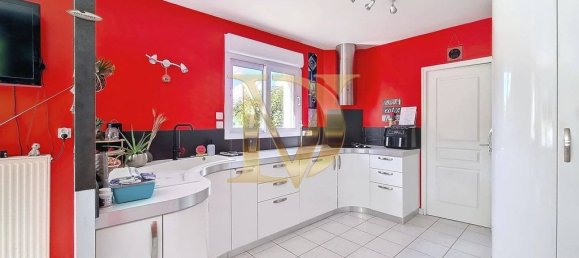 11-salle Châteaux à Saint-Georges-sur-Cher, France No. 229802 32