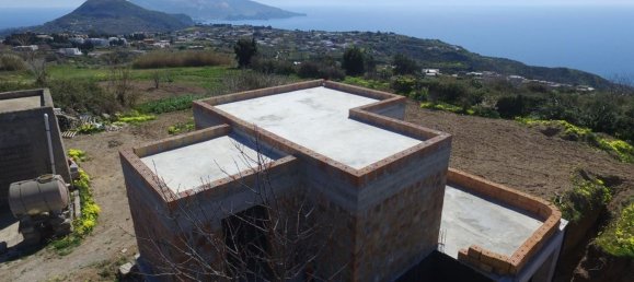 Дом с 3 комнатами в Липари, Италия № 131189 14