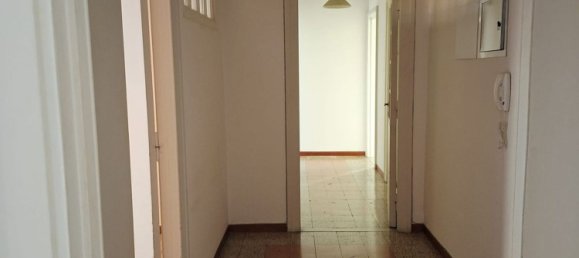 3 bedrooms Apartment in Latina, Italy No. 341057 2
