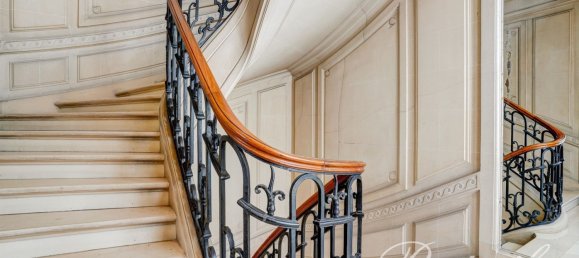 4 bedrooms Apartment in Paris, France No. 346351 7