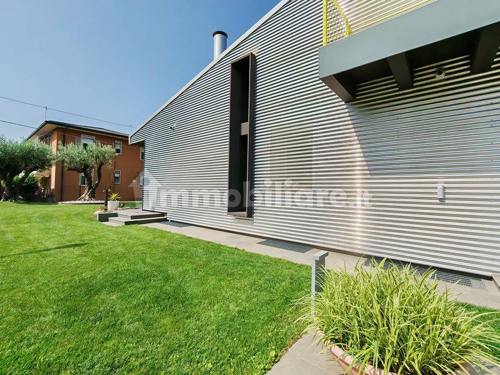 3 bedrooms Villa in Bassano del Grappa, Italy No. 207109