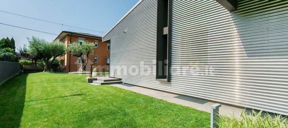 3 bedrooms Villa in Bassano del Grappa, Italy No. 207109 6
