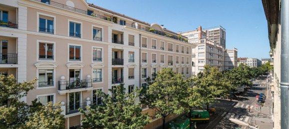 2 bedrooms Apartment in Lyon, France No. 335386 12