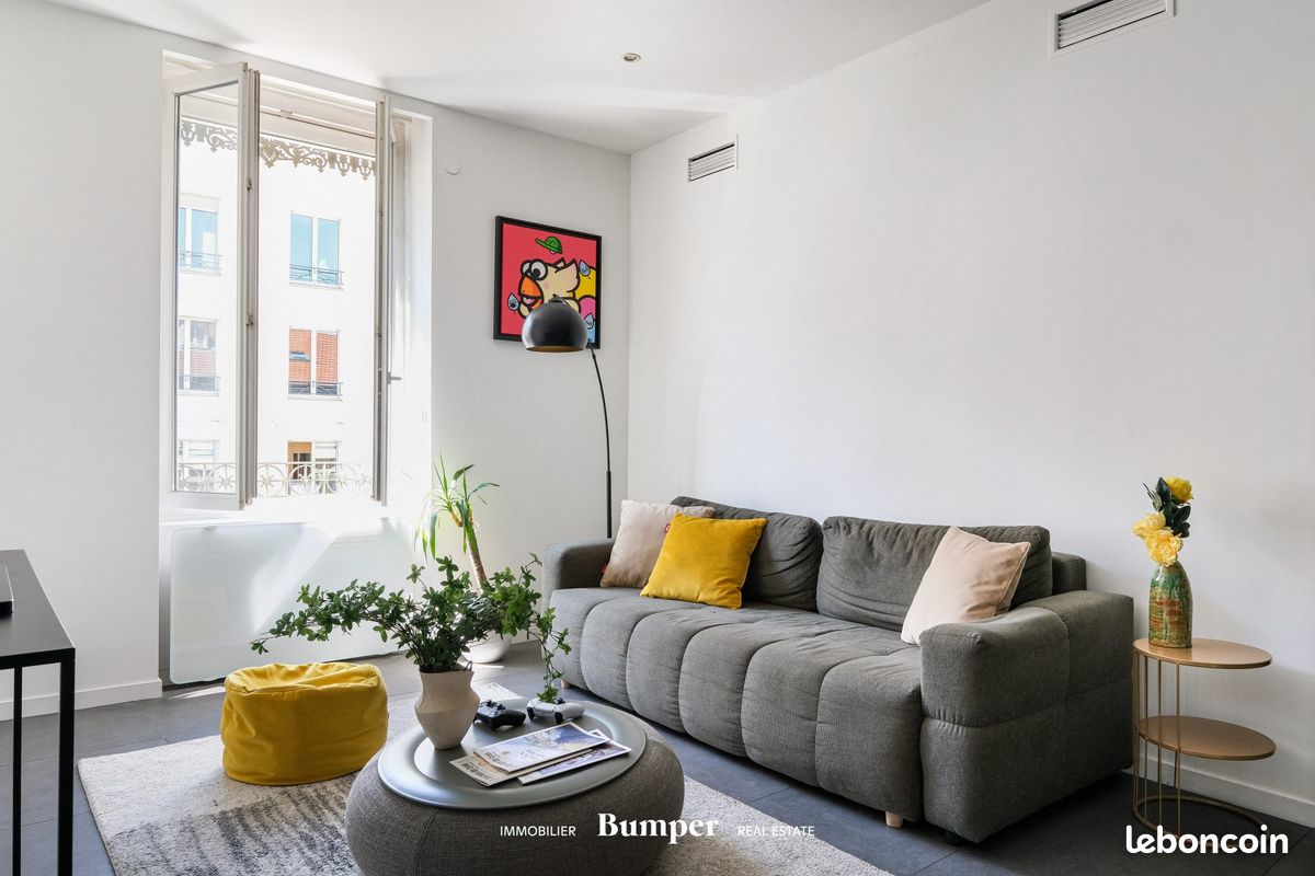 2 bedrooms Apartment in Lyon, France No. 335386