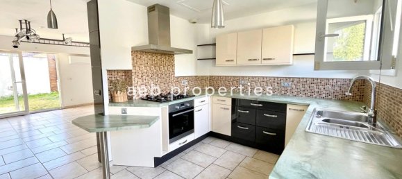 3 Schlafzimmer Haus in Troyes, France, Nr. 301506 4