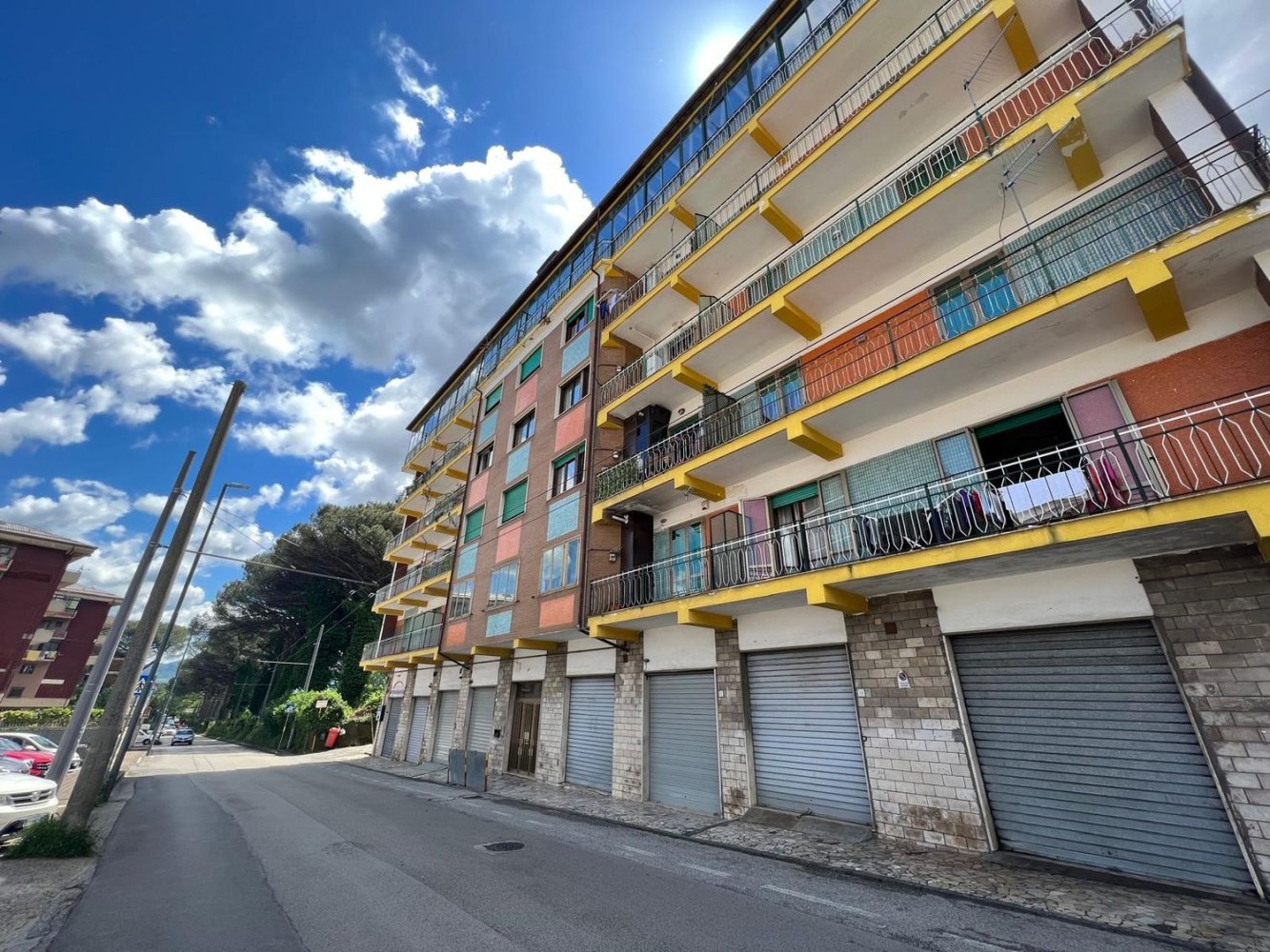 5 rooms Apartment in Avellino, Italy No. 24304