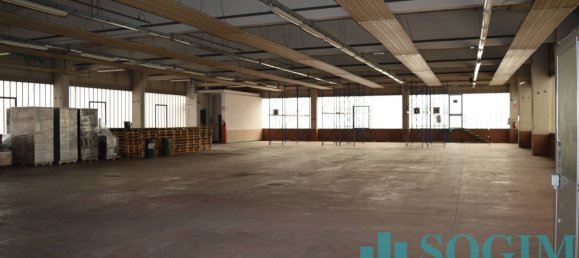 Lagerhaus in Olgiate Comasco, Italy 2430m², Nr. 329701 22