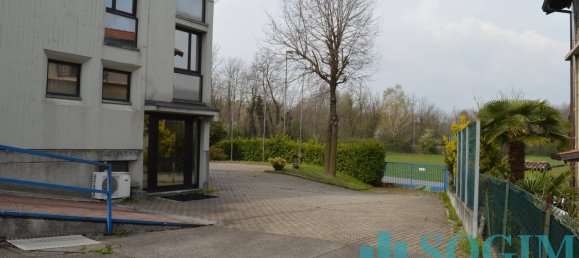 Lagerhaus in Olgiate Comasco, Italy 2430m², Nr. 329701 13