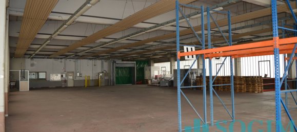 Lagerhaus in Olgiate Comasco, Italy 2430m², Nr. 329701 29