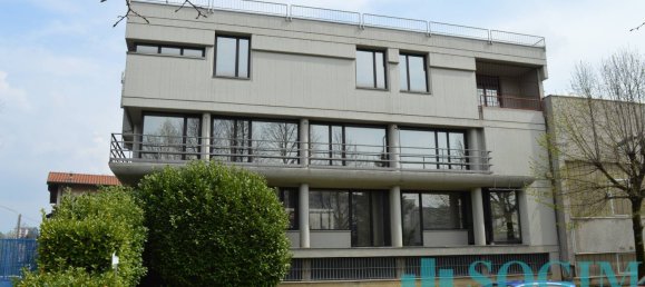 Lagerhaus in Olgiate Comasco, Italy 2430m², Nr. 329701 2