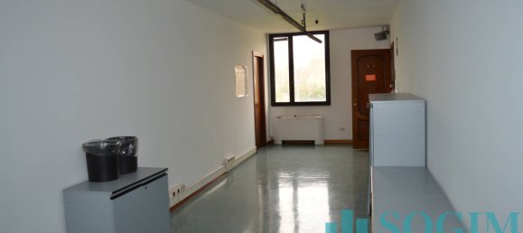 Lagerhaus in Olgiate Comasco, Italy 2430m², Nr. 329701 50