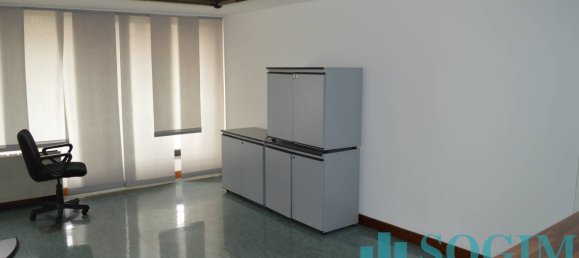 Lagerhaus in Olgiate Comasco, Italy 2430m², Nr. 329701 46