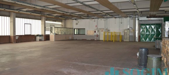Lagerhaus in Olgiate Comasco, Italy 2430m², Nr. 329701 36