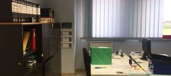 Bureau à Pinerolo, Italy 72m² No. 164478 3