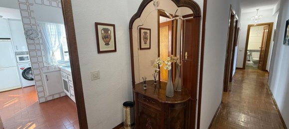 Apartamento de 3 dormitorios en Madrid, Spain No. 177944 17