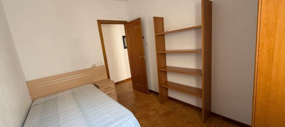 Apartamento de 3 dormitorios en Madrid, Spain No. 177944 13