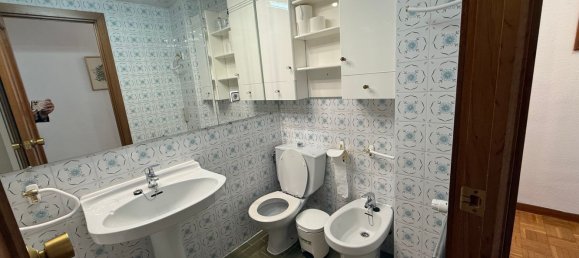 Apartamento de 3 dormitorios en Madrid, Spain No. 177944 11