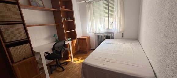 Apartamento de 3 dormitorios en Madrid, Spain No. 177944 16