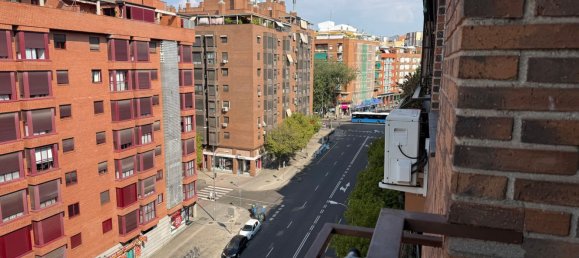 Apartamento de 3 dormitorios en Madrid, Spain No. 177944 4