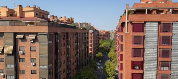 Apartamento de 3 dormitorios en Madrid, Spain No. 177944 5