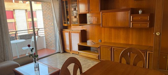 Apartamento de 3 dormitorios en Madrid, Spain No. 177944 3