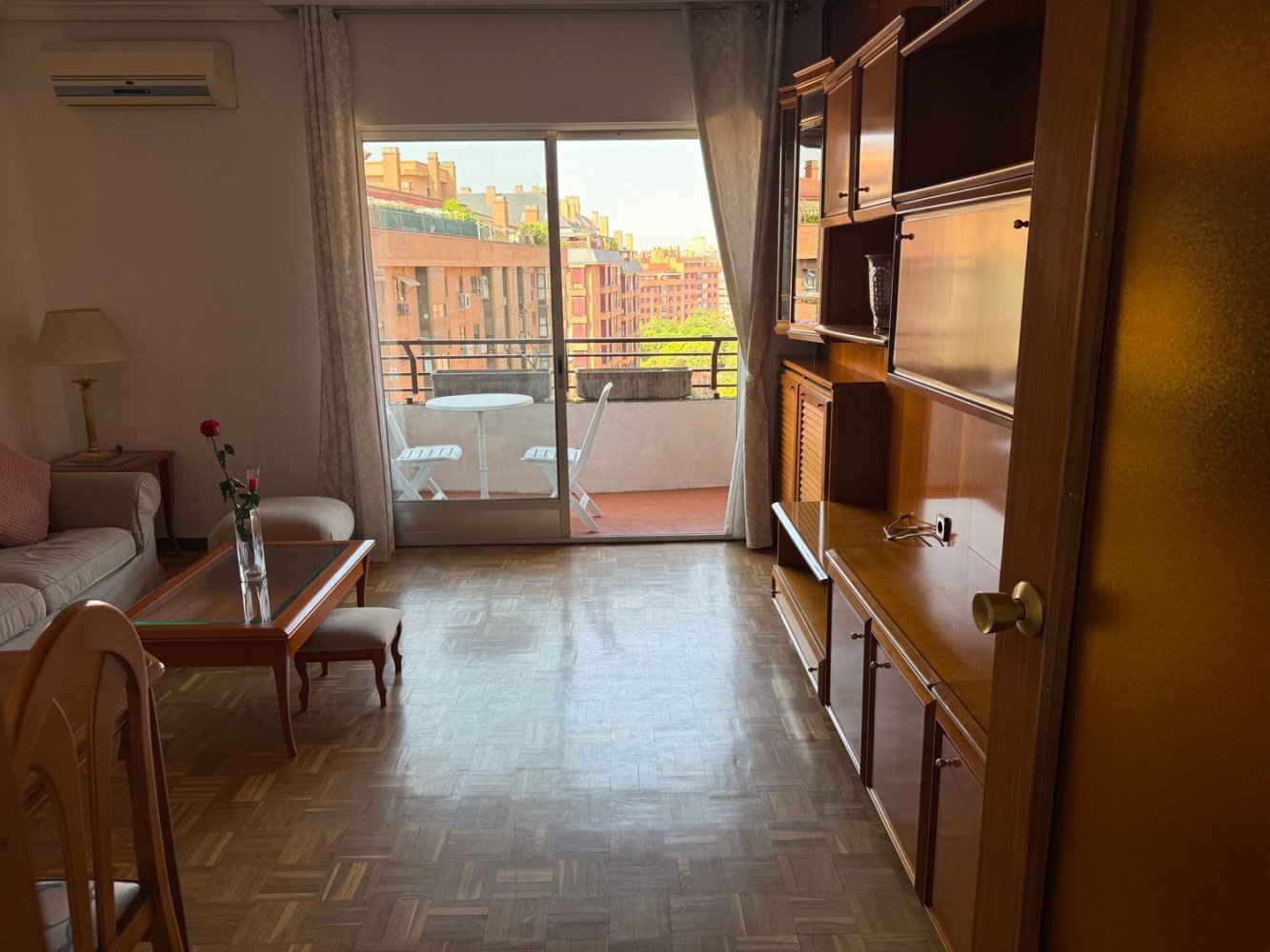 Apartamento de 3 dormitorios en Madrid, Spain No. 177944