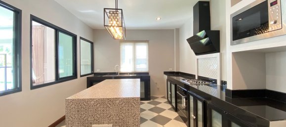 5 bedrooms Cafe / restaurant in Chiang Mai, Thailand No. 11290 16